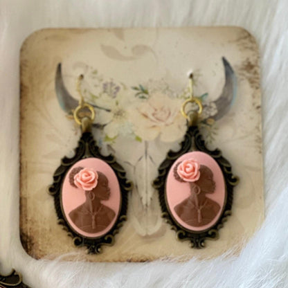 Victorian Black Lady Cameo Jewelry Set - Elegant Necklace and Earrings for Vintage Style Enthusiasts