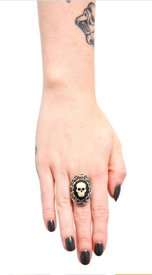 Skull Cameo Ring in Cream on Black - Victorian Style Day of the Dead Jewelry
