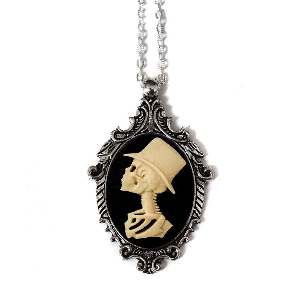 Cream and Black Lady Skull and Skeleton Man Cameo Necklace Set, Wedding Gift for Bride and Groom