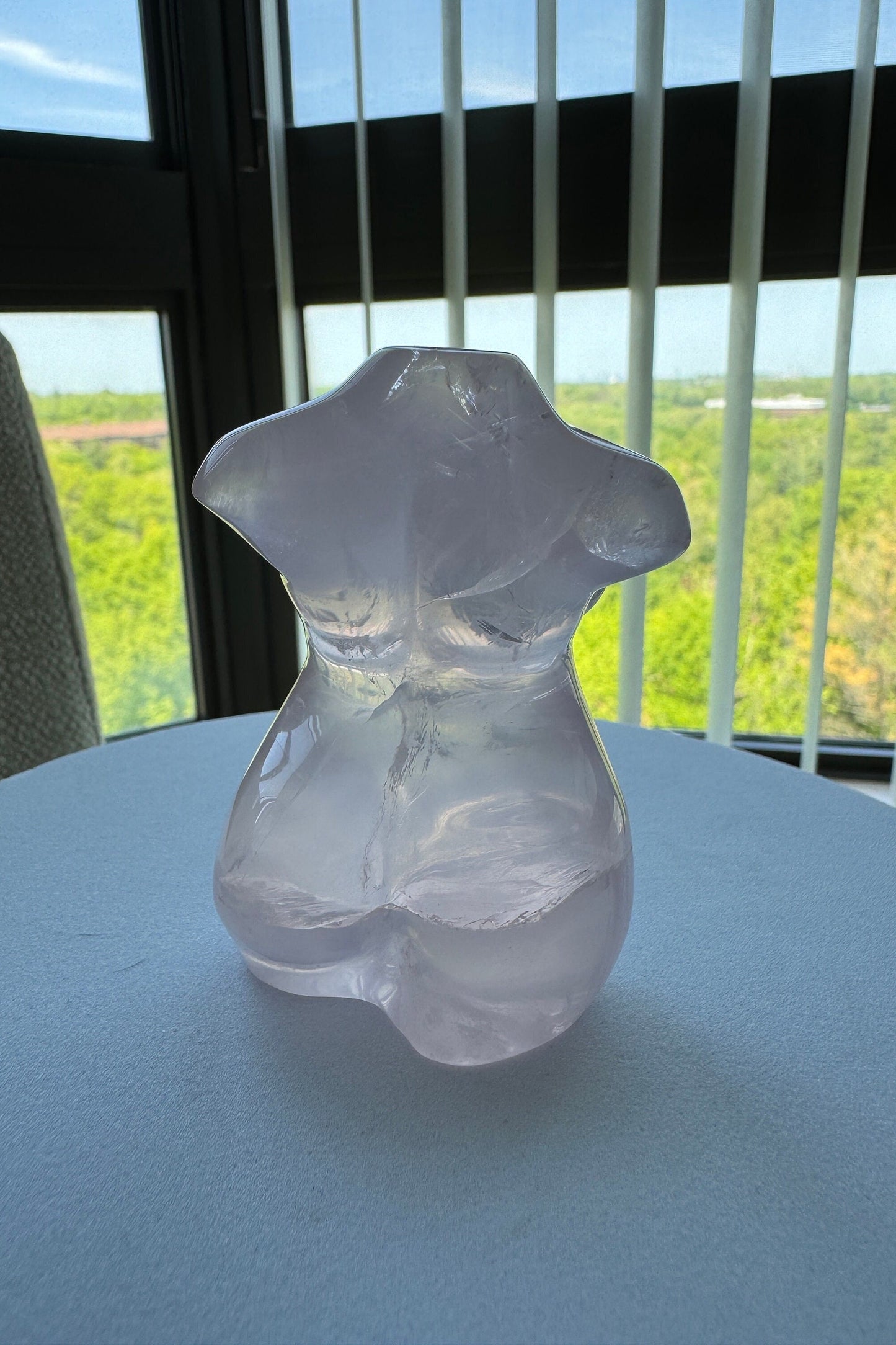 Star Rose Quartz Curvy Body Carving, Crystal Model Statue, Plus Size Goddess Voluptuous Figurine
